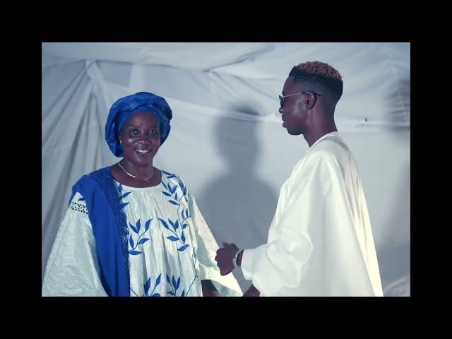 Esco P - Maman (Clip) Esco P - Maman (Clip)