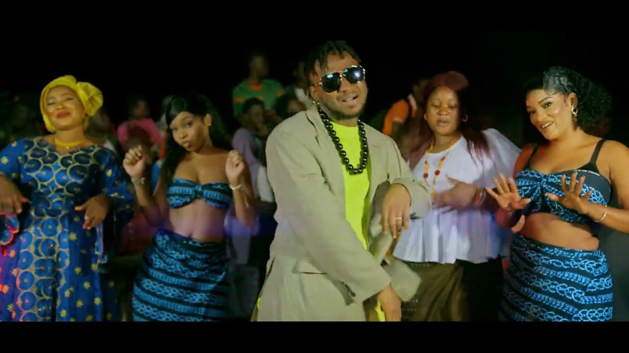 Momo Choco - Lombo Lamba (Clip) Momo Choco - Lombo Lamba (Clip)