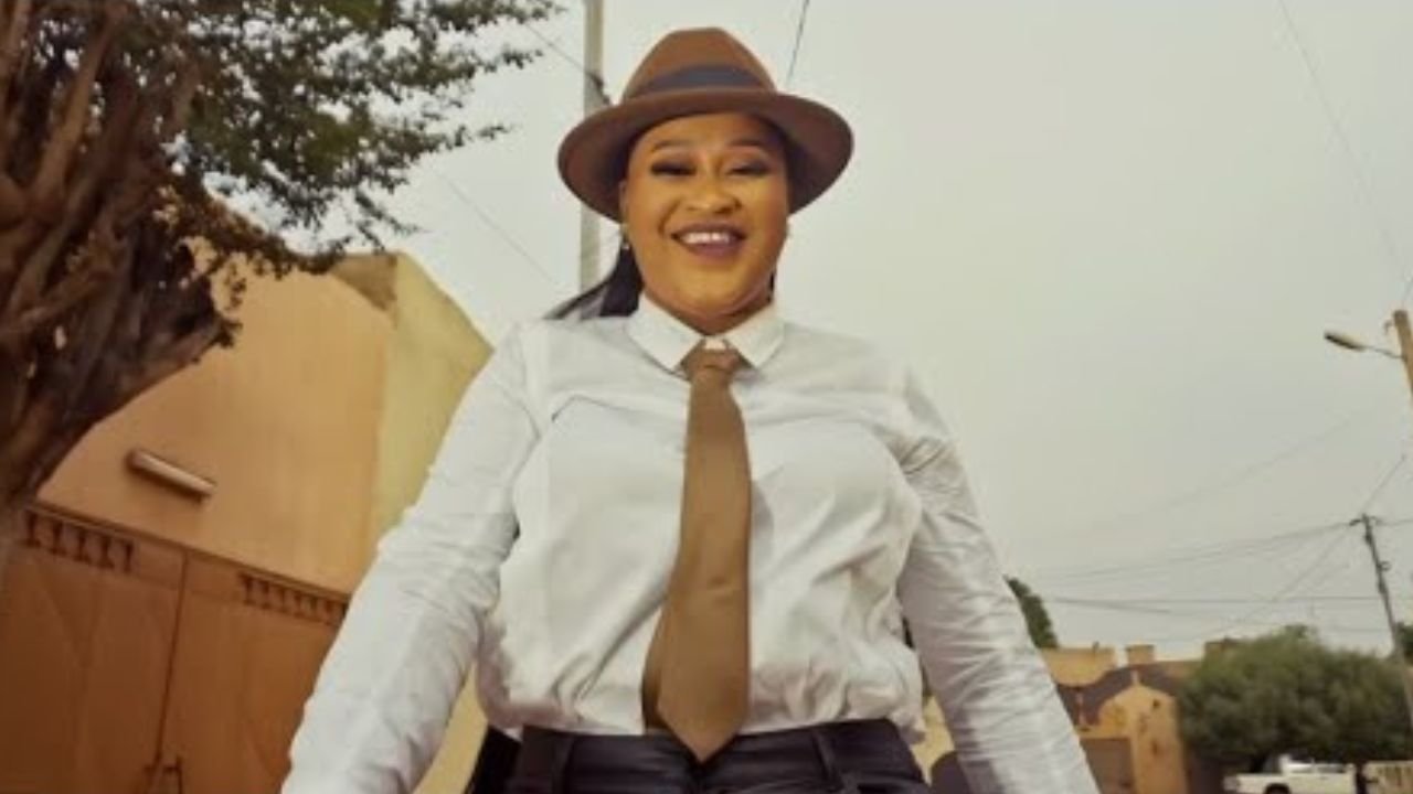 Safi Diabaté - Titulaire (Clip)